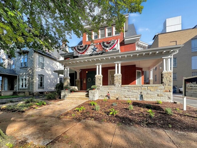 Building Photo - 414 W Fourth Street