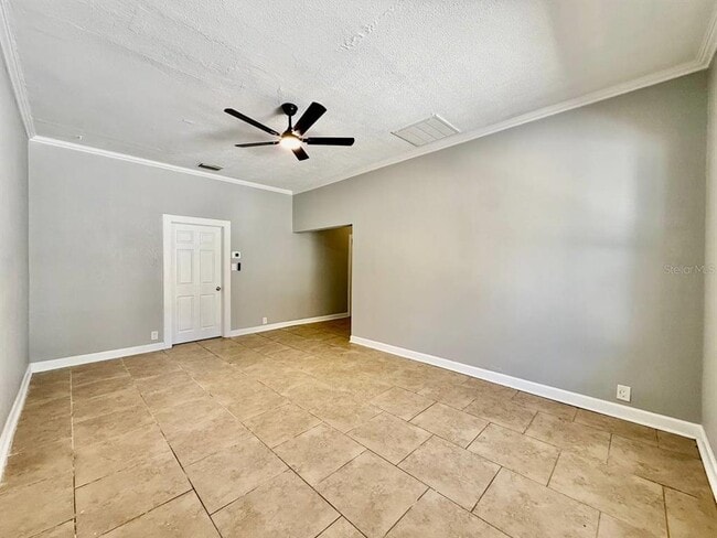 Building Photo - 1216 E 24th Ave