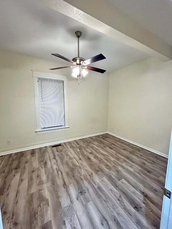 Building Photo - 404 E 18th St