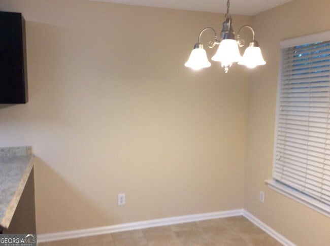 Building Photo - 4015 Yellow Pine Ct