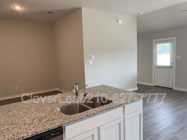 Building Photo - 708 Stonemanor Bay