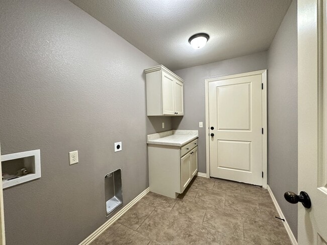 Building Photo - 1923 Price Ave