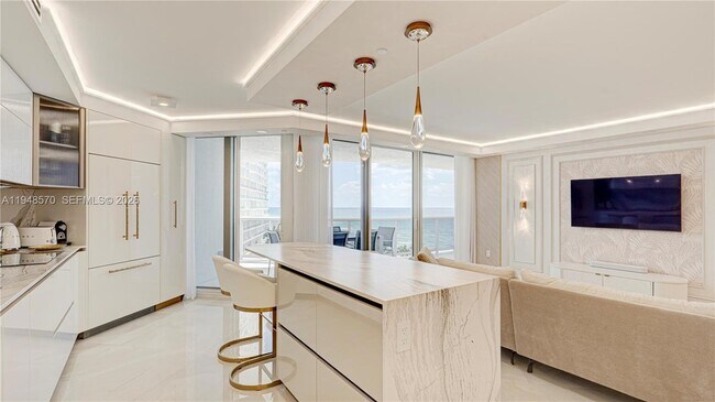 Building Photo - 16711 Collins Ave