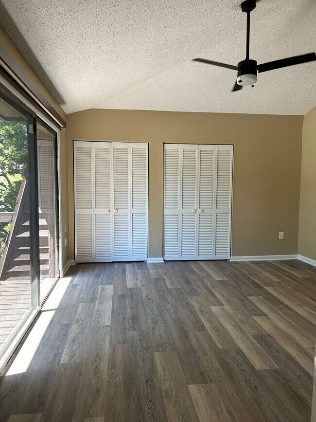Building Photo - 609 Olympic Dr