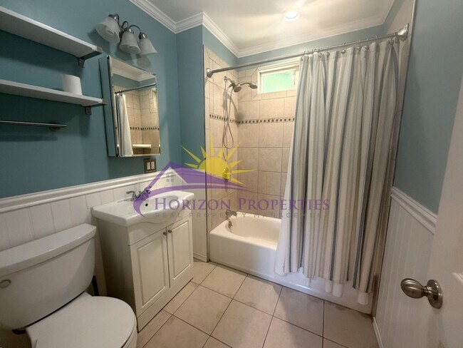 Building Photo - Bright 2 Bed 2 Bath 1,251 Sqft. Fair Oaks Home