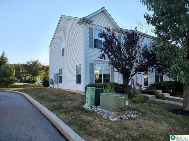 Building Photo - 1536 Artisan Ct