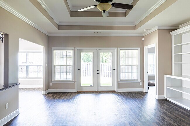 Building Photo - 2475 Tippecanoe Ridge