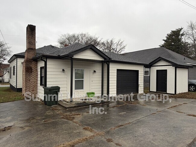 Building Photo - 34 Ivy St