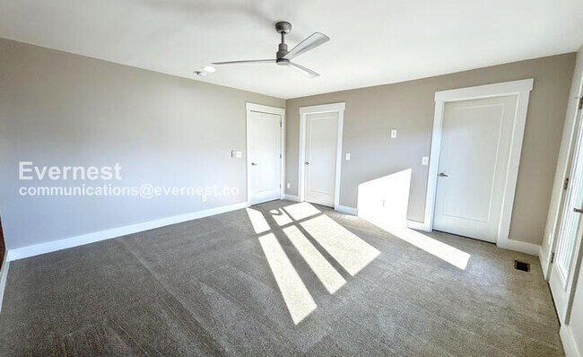 Building Photo - 220 Croleywood Ln