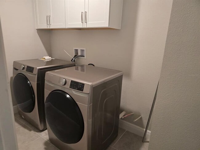 Building Photo - 10916 Honor Rd