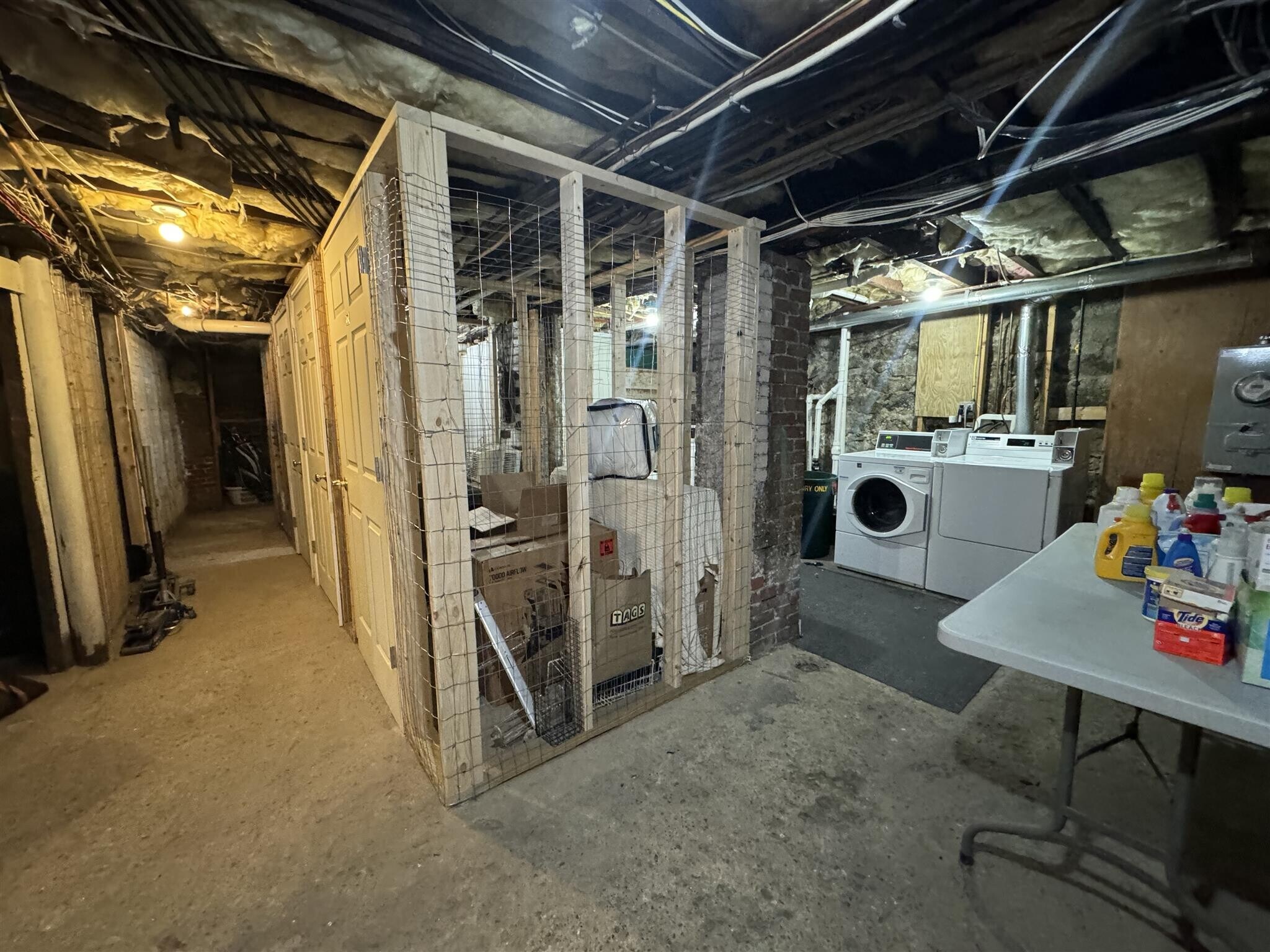 Building Photo - 11 Craigie St