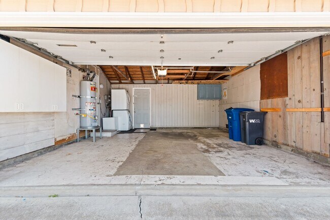Building Photo - Charming Hayward Home with Modern Upgrades...