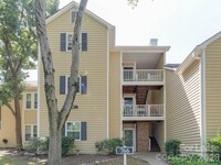 Building Photo - 766 Marsh Rd