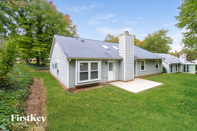 Building Photo - 5802 Chinaberry Pl