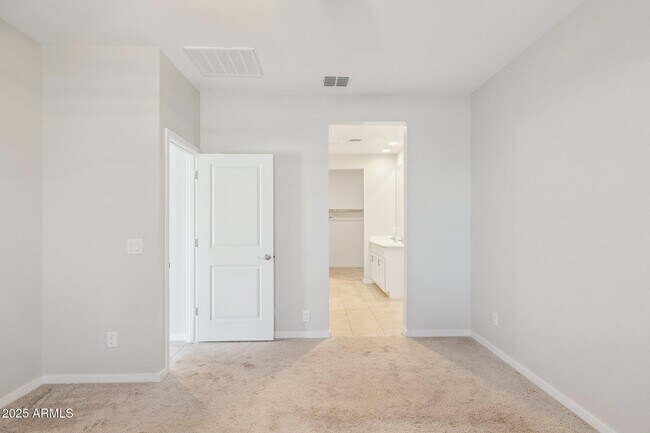 Building Photo - 33974 Beeblossom Trl