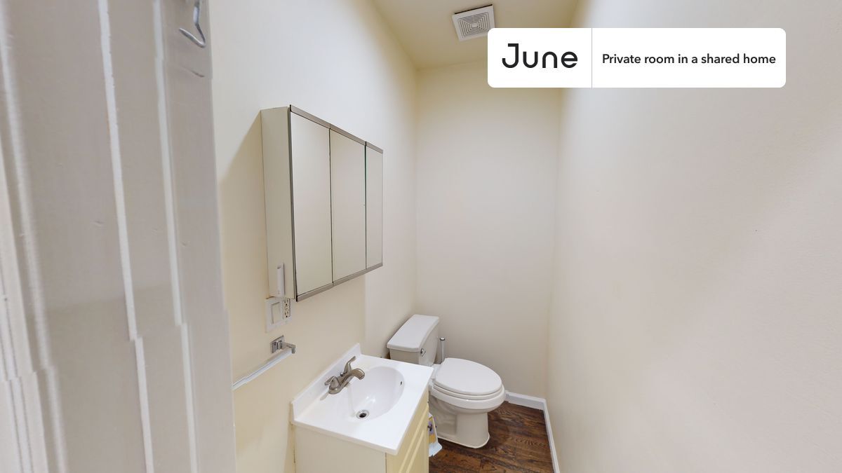 Building Photo - Room in Shared 4 bed/2 bath home