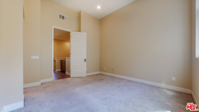 Building Photo - 6752 Gill Way
