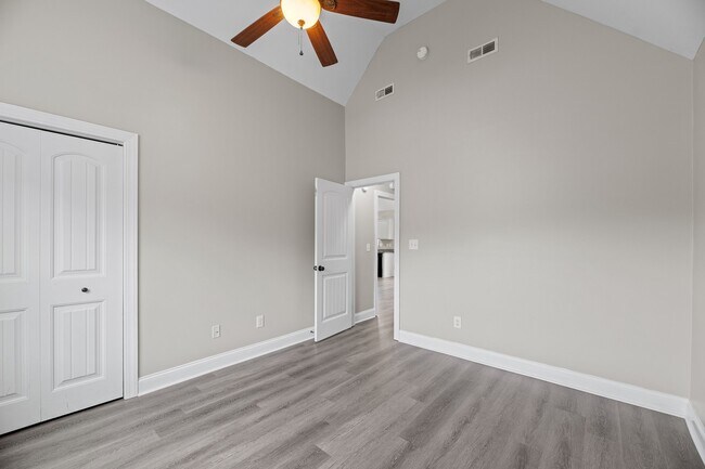 Building Photo - 108 Coree Way