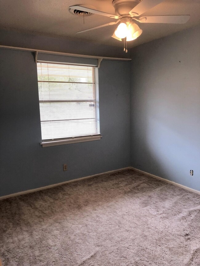 Building Photo - 5423 45th St