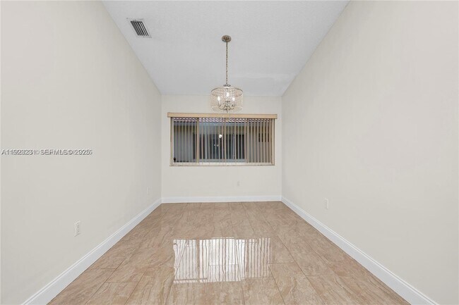 Building Photo - 113 Danielle Ct