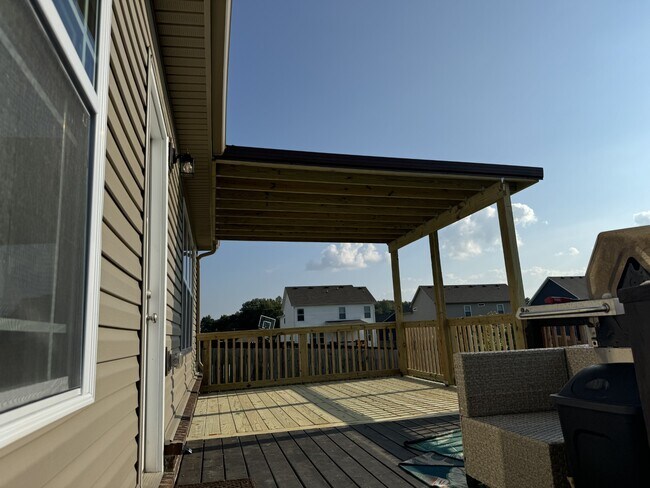 Building Photo - 1360 Harmon Ln