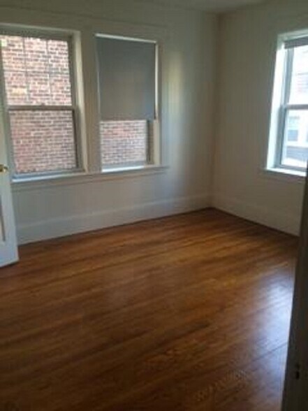 Building Photo - 157 Summer St