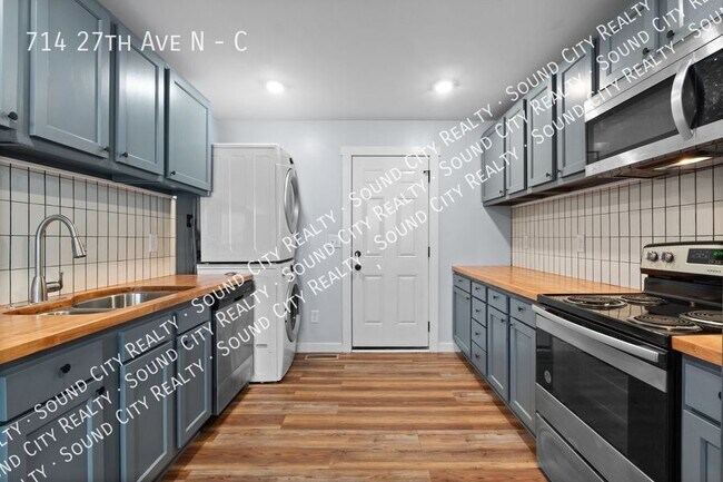 Primary Photo - 714 27th Ave N
