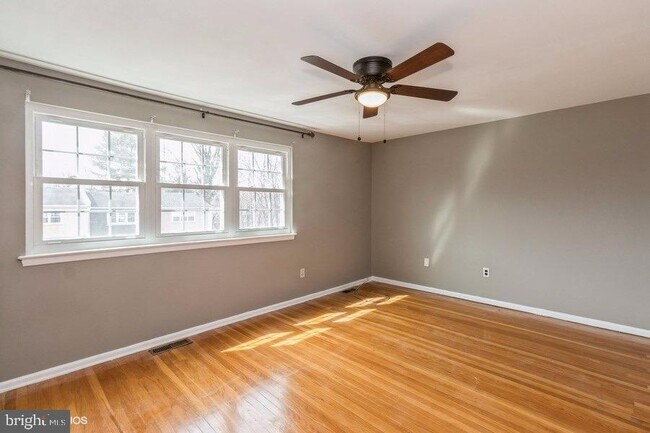 Building Photo - 6738 Emlen St