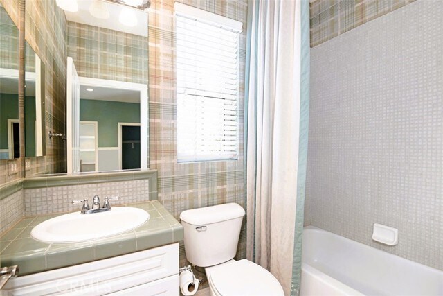 Building Photo - 1320 Sun Dial Dr