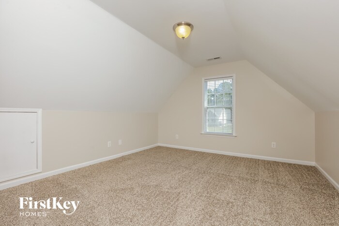 Building Photo - 114 Nicolet Ln