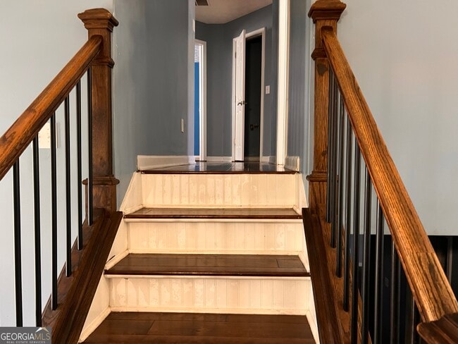 Building Photo - 20 Triangle Ln