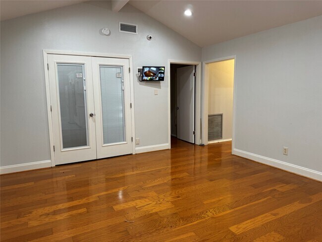 Building Photo - 12119 Dunlap St