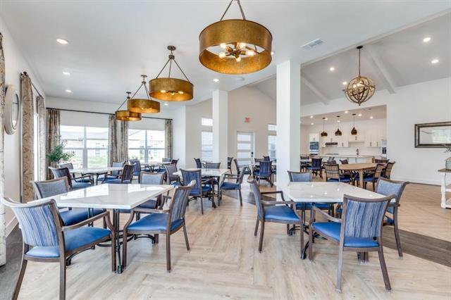 Building Photo - 820 W McLeroy Blvd