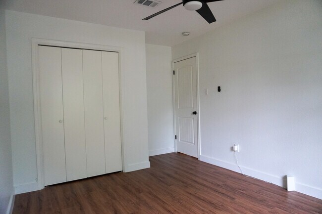 Bedroom 2 - 5204 Summer Dr