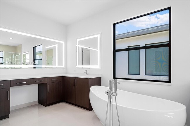 Building Photo - 9362 Tulip Leaf Ct