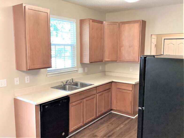 Building Photo - 2758 Windchase Dr