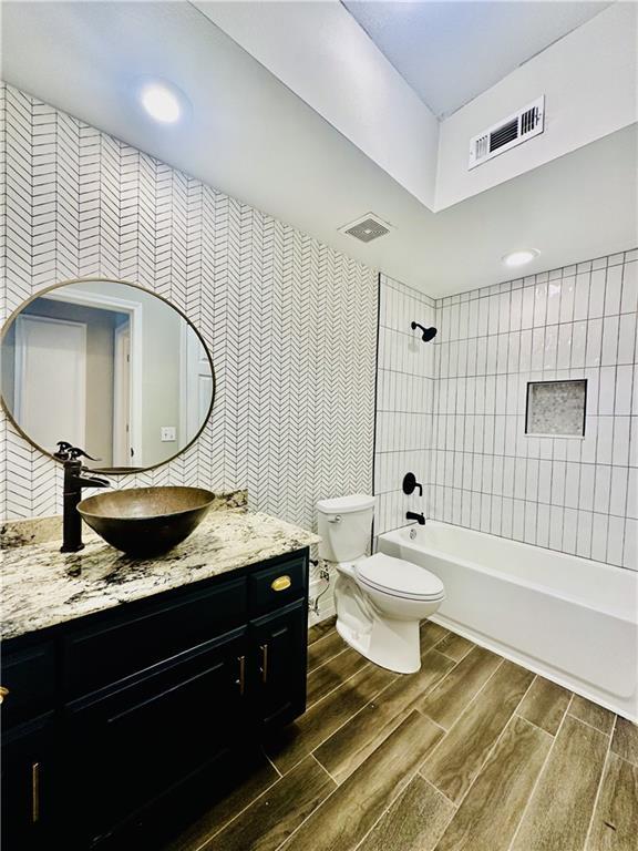 Building Photo - 3777 Peachtree Rd NE