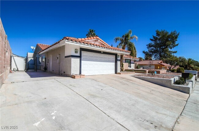 Building Photo - 5086 Cartaro Dr