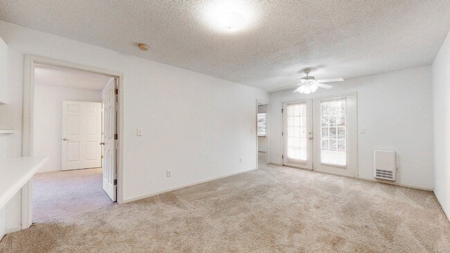 Building Photo - 334 Brownlea Dr