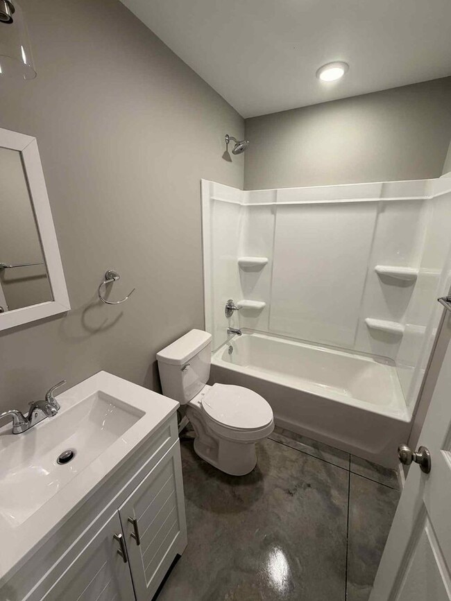 Building Photo - 285-287 S 4th St