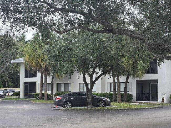 Building Photo - 2445 SW 18th Terrace