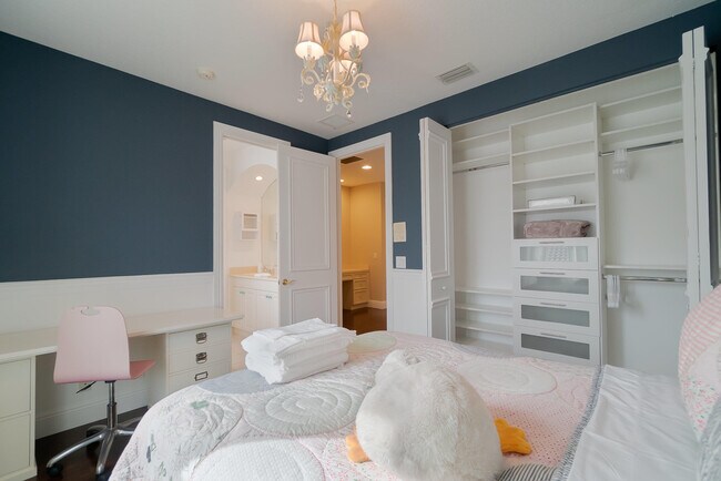 Building Photo - 4510 Island Reef Dr