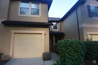Building Photo - 3 Bedroom 2.5 Bathroom Townhome Near Mill ...