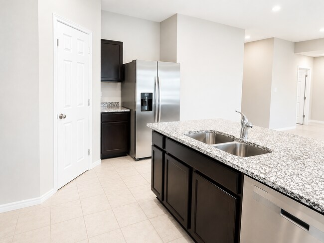 Building Photo - Available for Move-In July 1st