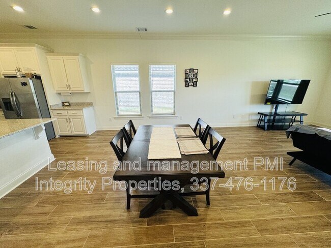 Building Photo - 117 Preston Rose Ln