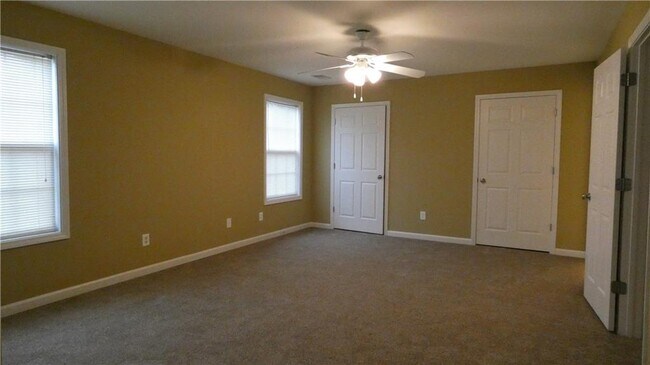 Building Photo - 4243 Crestwood Bend Cir