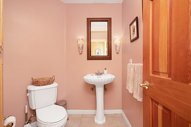 Building Photo - 14061 Mercado Dr