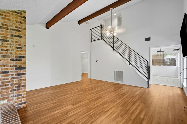 Building Photo - 7258 Coronado Cir