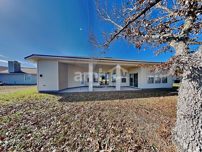 Building Photo - 7117 Rapid River Dr W