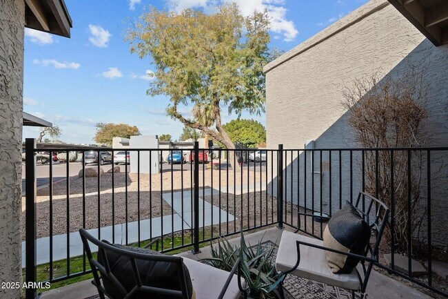 Building Photo - 4337 N 53rd Ln